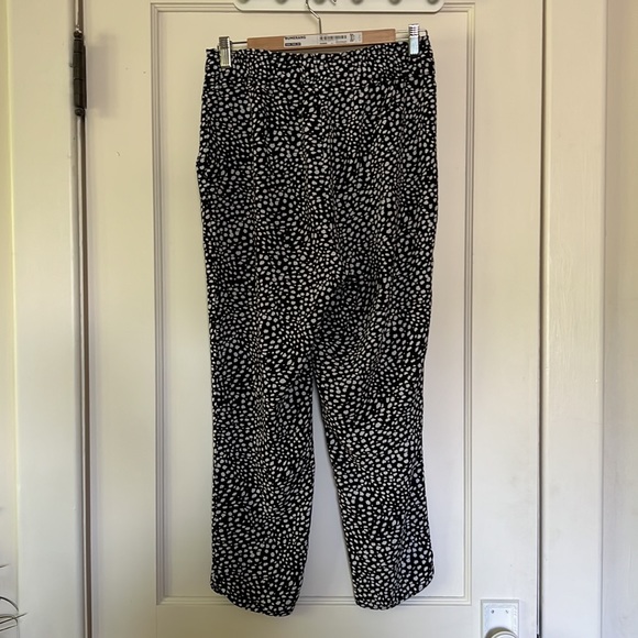Black and white spotted pants size medium - Picture 3 of 5